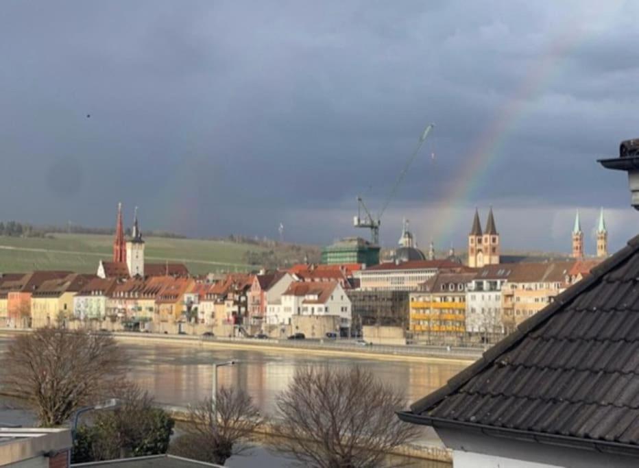 Wunderschoene Stadtwohnung เวิร์ซบวร์ก ภายนอก รูปภาพ